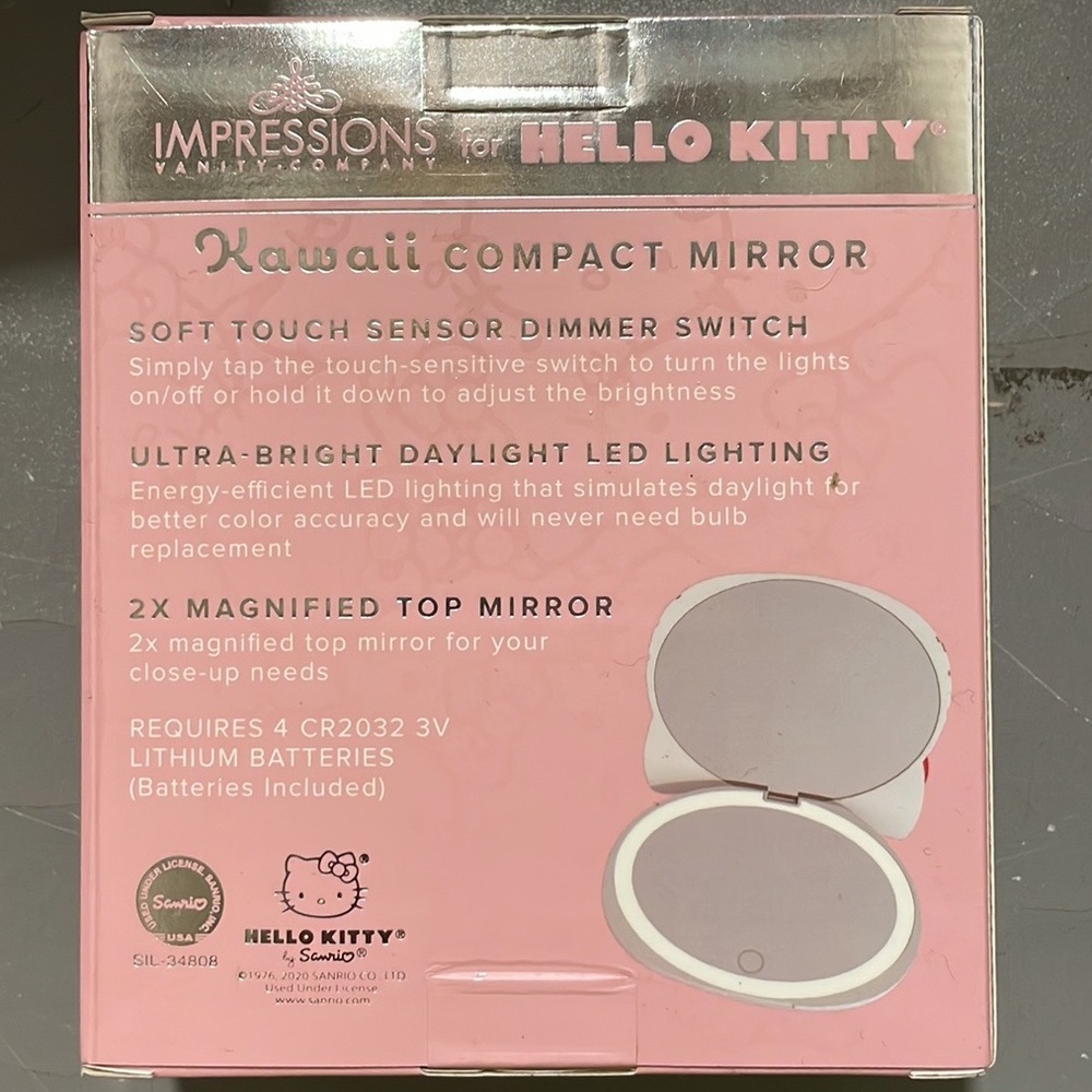 Impressions Vanity for Hello Kitty Kawaii LED Compact Mirror - Picture 6 of 6